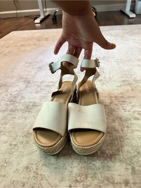 Soda Cream Espadrille Wedge Sandals with Ankle Strap Size 7.5